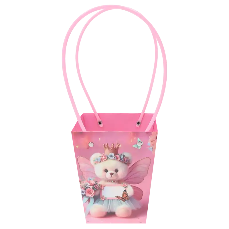 Papierowa torebka kwiatowa z misiem 34x15x12 cm to estetyczne opakowanie na bukiety i rośliny z wygodnymi rączkami do przenoszenia.