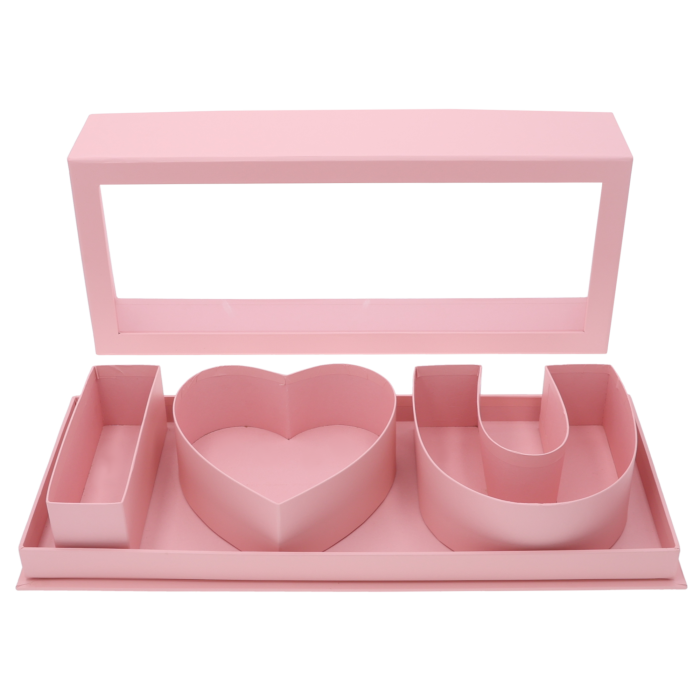 Flowerbox z napisem I love you 45 cm to luksusowy box prezentowy z transparentną pokrywką, który efektownie eksponuje kwiaty i podkreśla uczucia.