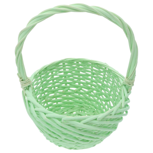 Widok z góry na wnętrze zielonego kosza wiklinowego, ukazujący jego pojemność i strukturę dna.