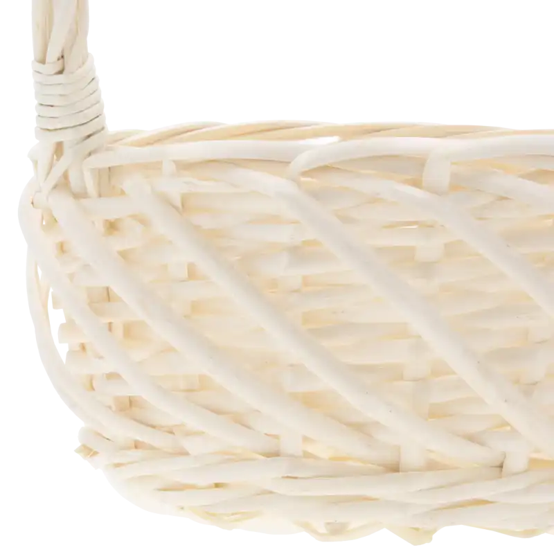 Zbliżenie na precyzyjny splot naturalnej wikliny, z której wykonano koszyk o średnicy 20 cm.