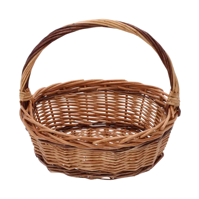 Brązowy owalny kosz wiklinowy o wymiarach 27x22 cm i wysokości 25 cm z rączką. Naturalna plecionka idealna jako baza na koszyki na święconkę.