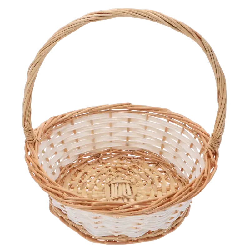 Zbliżenie na plecionkę pojedynczego kosza wiklinowego w kolorach białym i naturalnym brązowym. Widoczna struktura splotu.