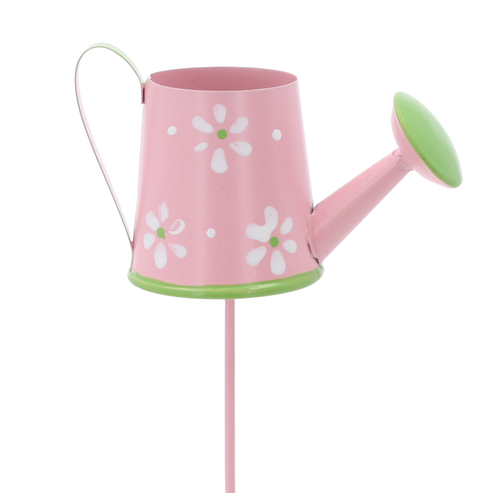 Różowa metalowa konewka na piku o wysokości 30 cm z motywem kwiatów. Idealna wiosenna dekoracja do roślin doniczkowych i kompozycji florystycznych, która wprowadza delikatny pastelowy akcent do każdej aranżacji.