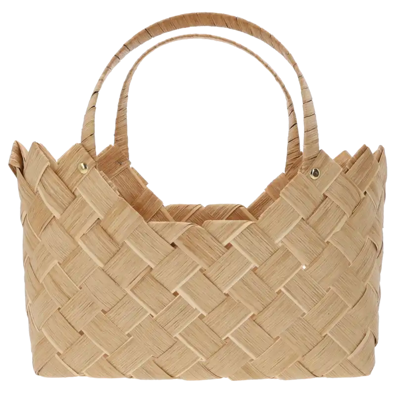 Brązowa torba dekoracyjna o wymiarach 34x17 cm wykonana z naturalnych surowców w stylu boho. Posiada wygodne uszy i wyplatany wzór, idealna jako osłonka.
