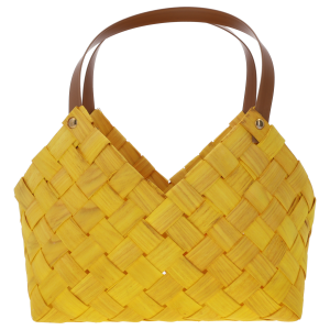 Żółta torba dekoracyjna 30x19 cm z naturalnych materiałów. Posiada brązowe uchwyty i ażurowy splot w stylu boho, idealna jako osłonka na rośliny lub prezent.