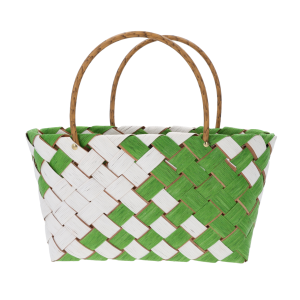 Zielono-biała torba dekoracyjna z naturalnych surowców o wymiarach 35x15x33 cm. Posiada wygodne uszy, idealna jako osłonka na rośliny w stylu boho.