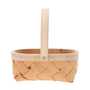 Owalny kosz z łuby o wymiarach 20x14 cm z ruchomą rączką. Naturalna pleciona osłonka florystyczna w stylu boho prezentowana na białym tle.