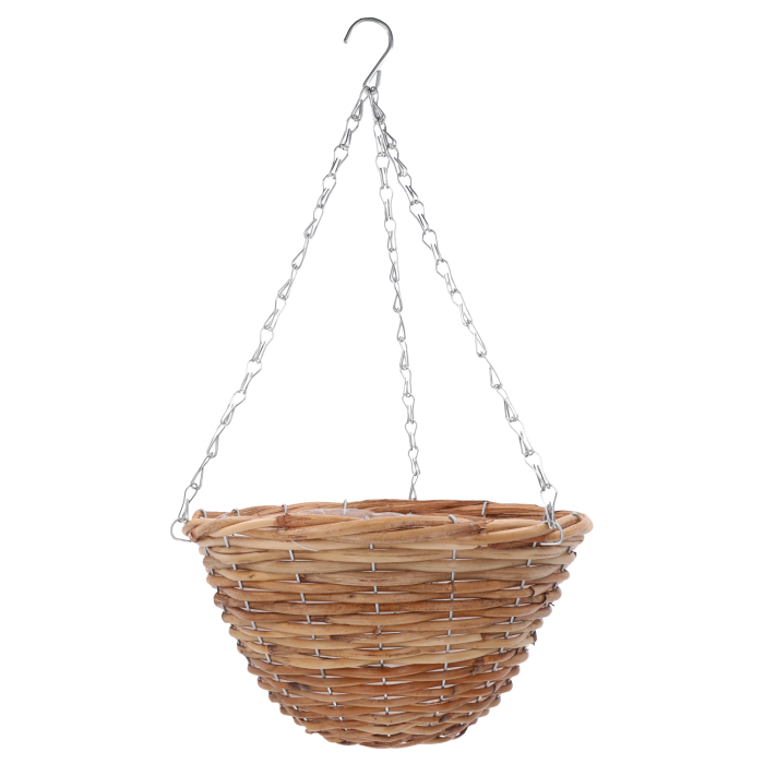 Brązowy wiszący kwietnik wiklinowy o średnicy 30 cm z metalowym łańcuszkiem. Naturalna osłonka z folią ochronną do ekspozycji roślin na balkonie i tarasie.