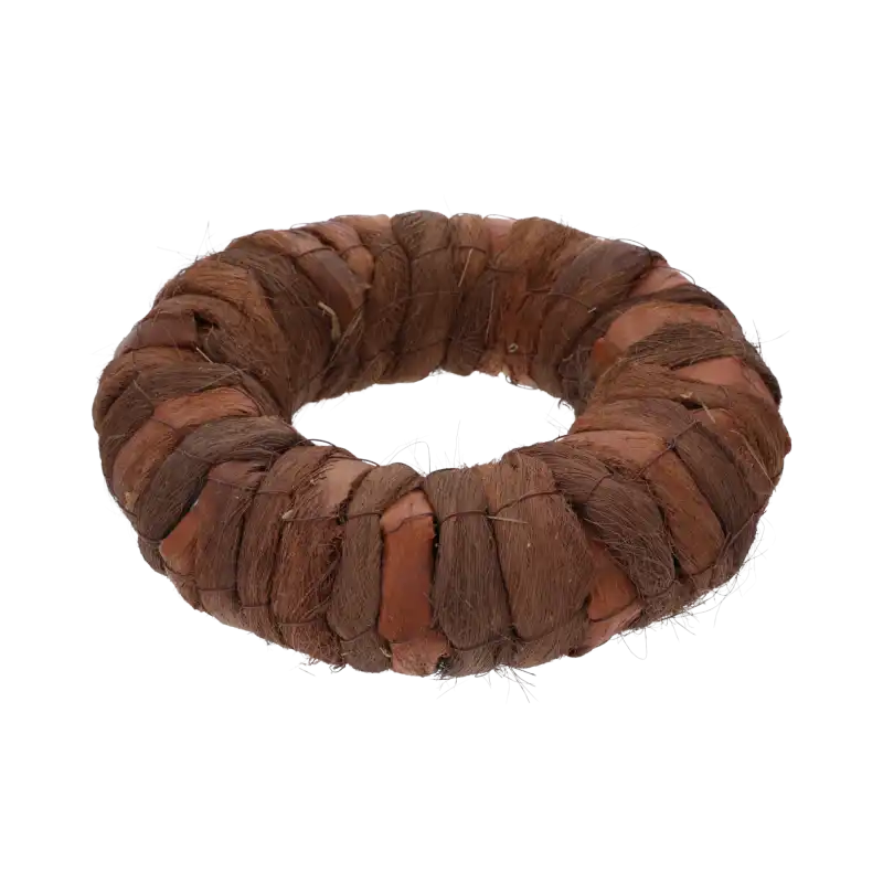 Brązowy wianek z włókien kokosowych o średnicy 35 cm, widoczny pod lekkim kątem jako baza do kompozycji florystycznych.