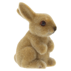 Zbliżenie na brązowego flokowanego zajączka o wysokości 8 cm. Widoczne detale pyszczka oraz delikatne zamszowe wykończenie.