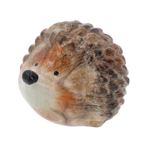 Figurka jesienna jeż z ceramiki w odcieniach brązu i beżu o wysokości 11 cm. Realistyczna dekoracja do domu z wyraźną fakturą kolców.