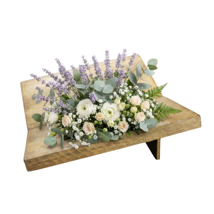 Brązowa statuetka w kształcie otwartej książki o wymiarach 30x32 cm to elegancka dekoracja nagrobna wykonana z naturalnego drewna. Ta ponadczasowa forma nawiązująca do pamięci stanowi wyjątkowy podkład pod rękodzieło DIY.