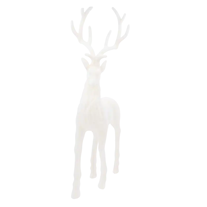 Widok na figurkę renifera z przodu, eksponujący symetryczne poroże i jasny kolor.