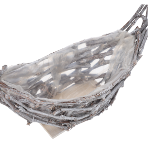 Półprofil koszyka serce z gałęzi o wysokości 45 cm, ukazujący głębokość osłonki i naturalne sploty materiału.