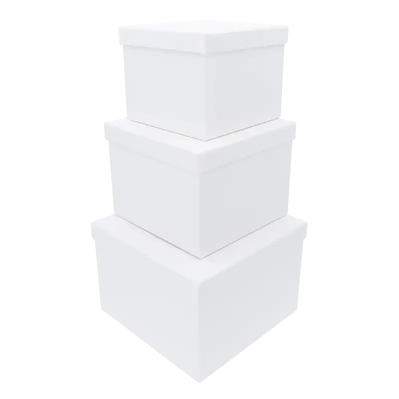 Zestaw 3 białych kwadratowych pudełek flowerboxów z pokrywkami, ustawionych jedno na drugim. Elegancka oprawa prezentów i kwiatów.