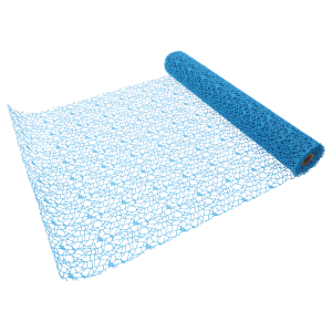 Rozwinięty arkusz niebieskiej siatki dekoracyjnej organza na białym tle od Trend Deco.