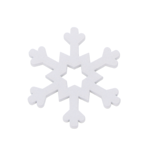 Biała drewniana śnieżynka o średnicy 4 cm na białym tle.