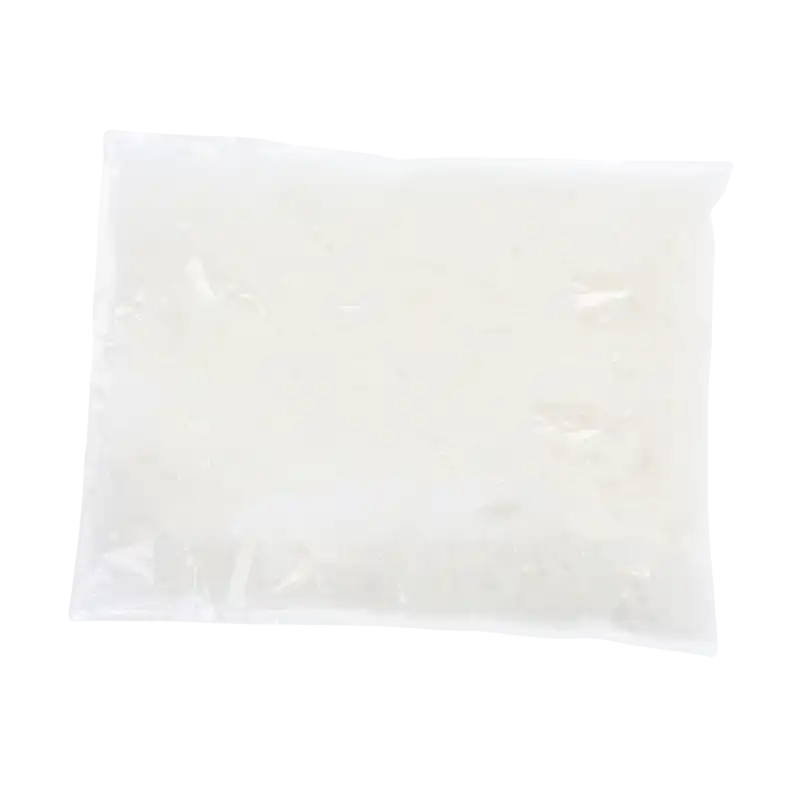Sztuczny śnieg dekoracyjny w foliowym woreczku o wymiarach 20x15 cm, idealny do zimowych kompozycji.