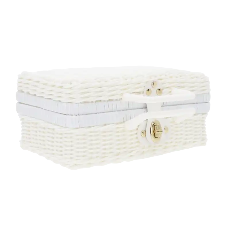 Biały kuferek dekoracyjny walizka 26x18 cm z plecionki ze złotym zapięciem