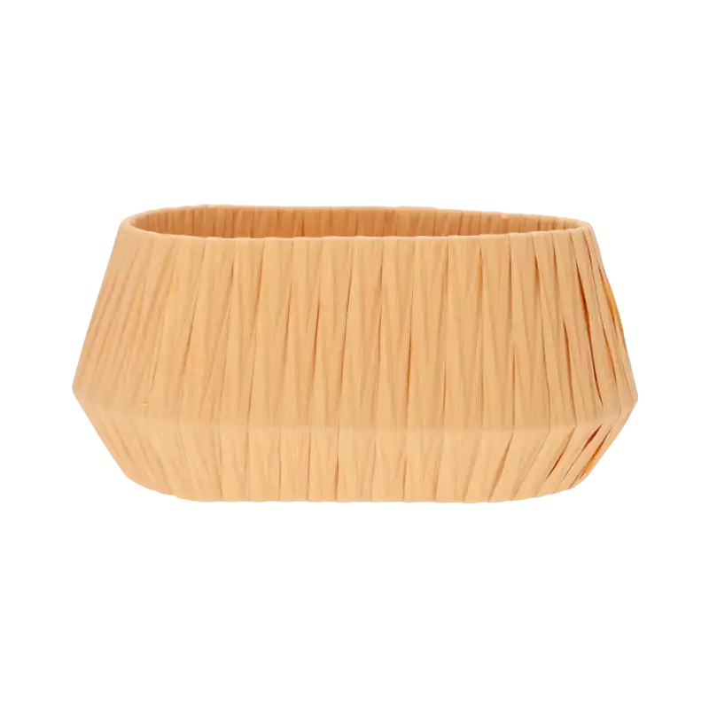 Beżowa owalna osłonka dekoracyjna z plecionki 26x17 cm na białym tle