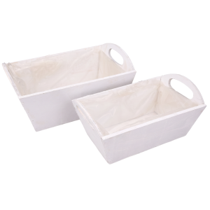 Białe drewniane osłonki na kwiaty z folią na białym tle, ustawione ukośnie: większa L 30 cm i mniejsza M 27 cm