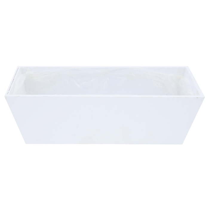 Biała drewniana skrzynka 30x12x10H na białym tle