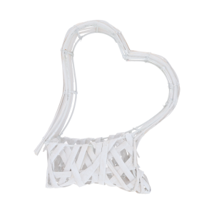 Biały kosz rattanowy do kompozycji M 30 cm w kształcie serca na neutralnym tle