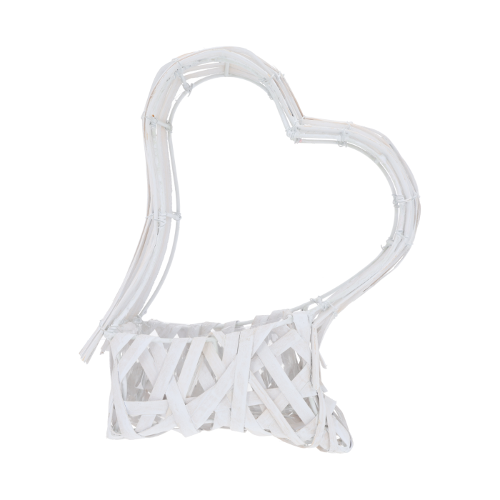 Biały kosz rattanowy do kompozycji M 30 cm w kształcie serca na neutralnym tle