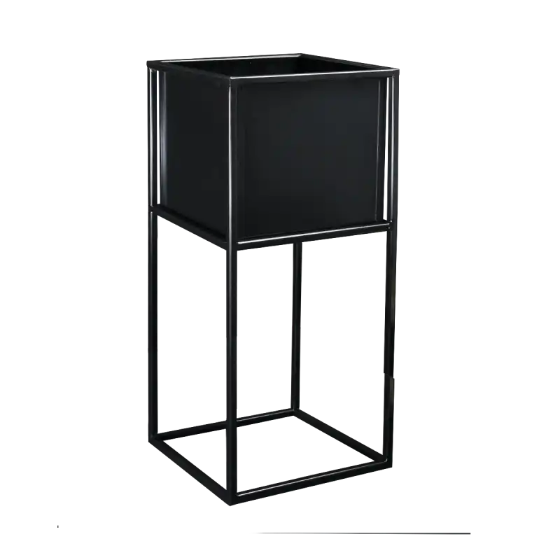 Czarny kwietnik metalowy LOFT o wymiarach 60x23x23 cm z wyjmowaną donicą. Uniwersalny stojak na rośliny do domu, biura i na balkon.